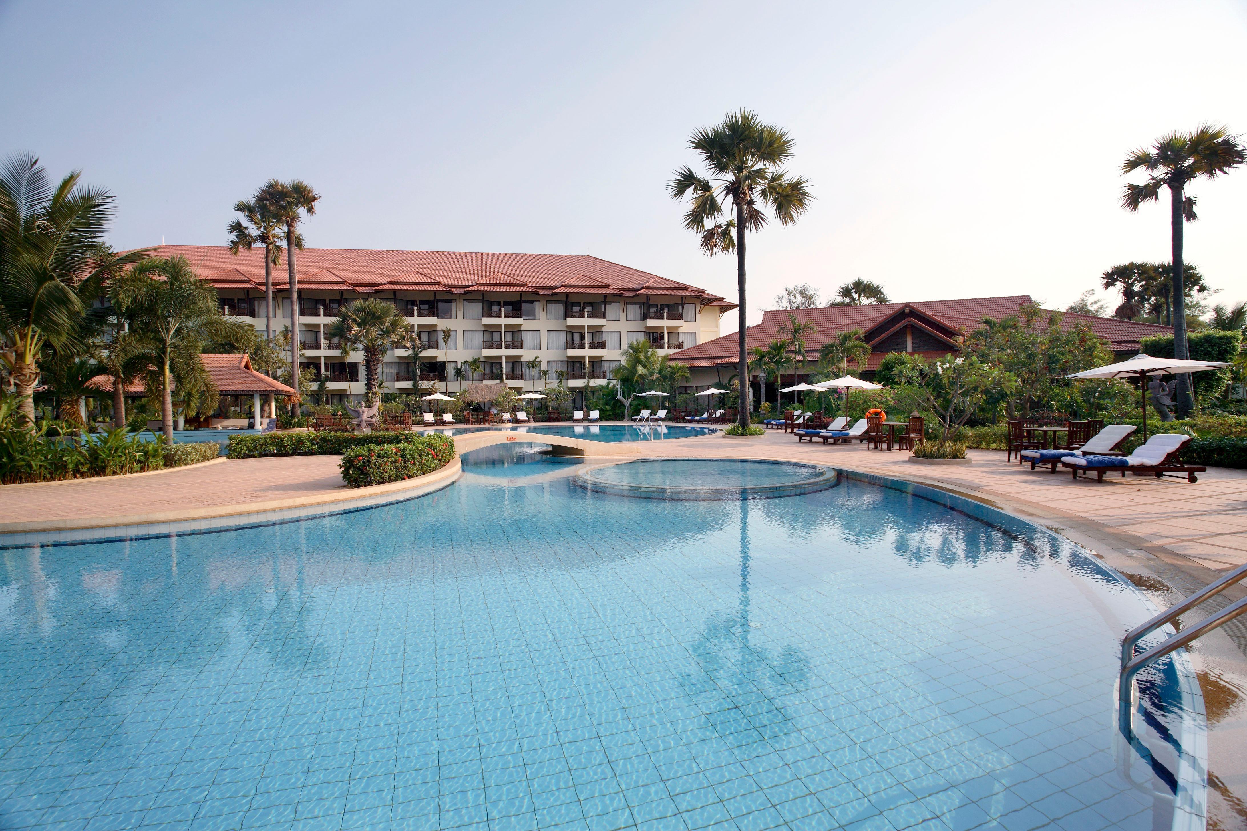 Palace Residence & Villa Siem Reap Exterior photo