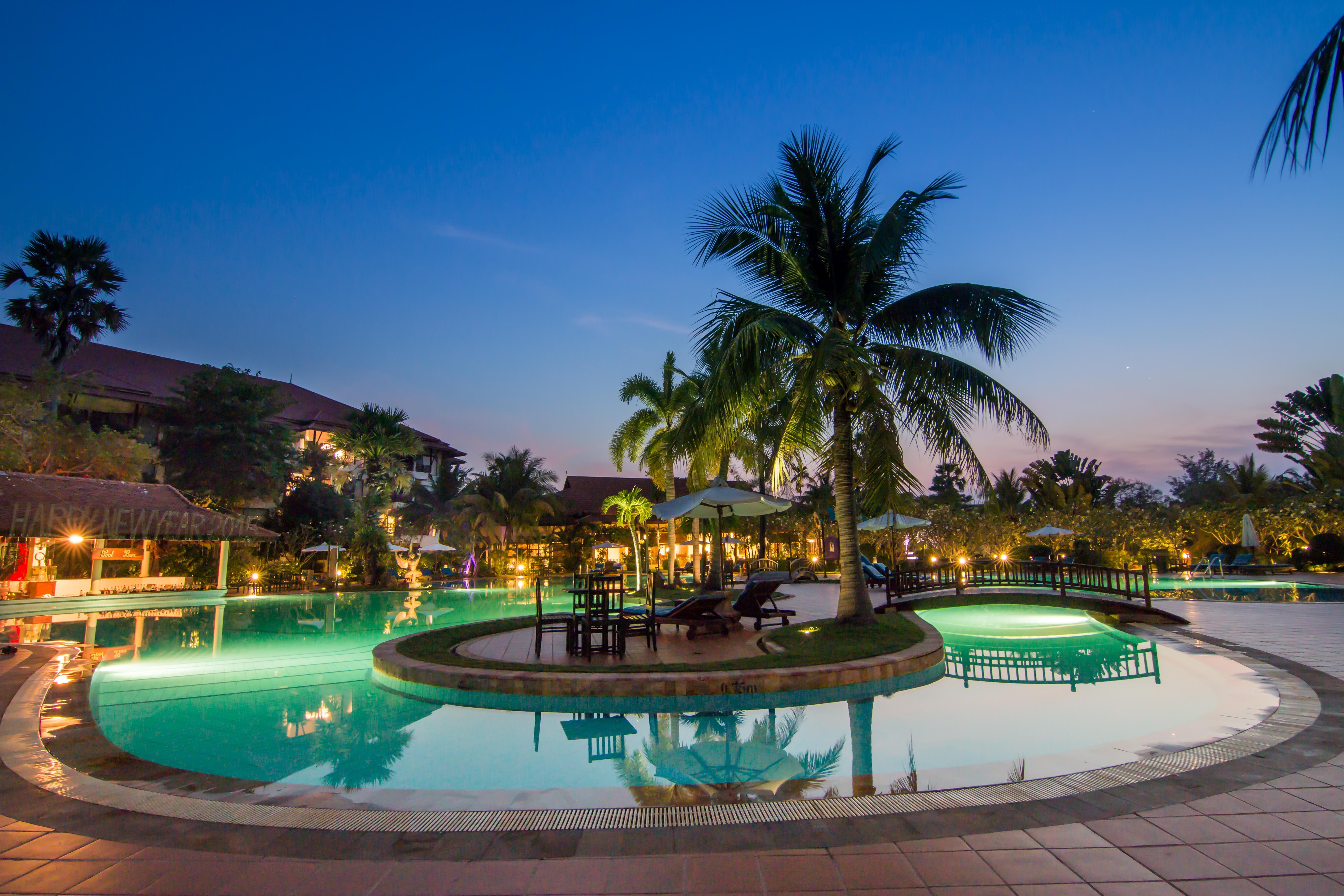 Palace Residence & Villa Siem Reap Exterior photo
